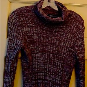 Turtle neck shirt
